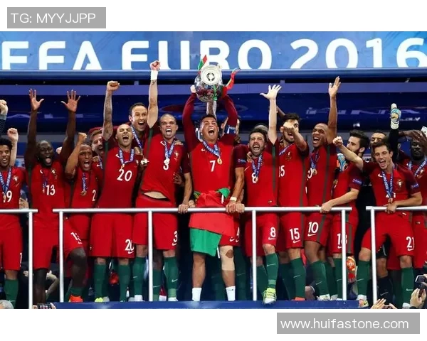 独一档的足球明星：那些改变历史的传奇人物与独特风采